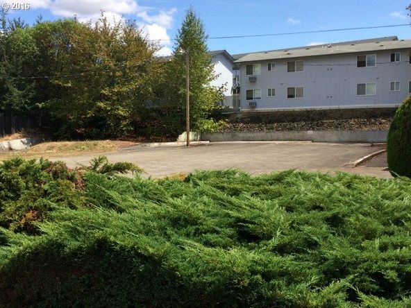 859 Lookingglass Road, Roseburg, OR 97471